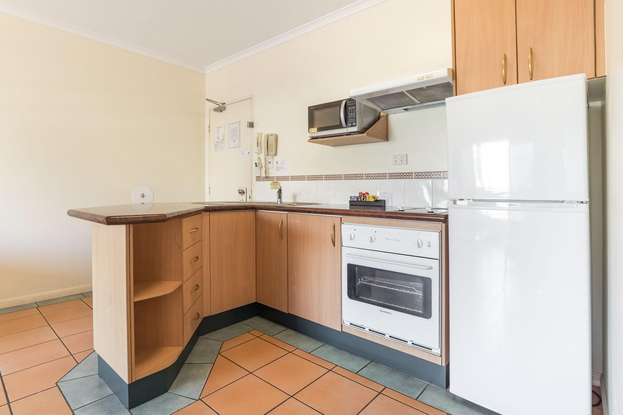 Mid City Luxury Suites Cairns Eksteriør billede