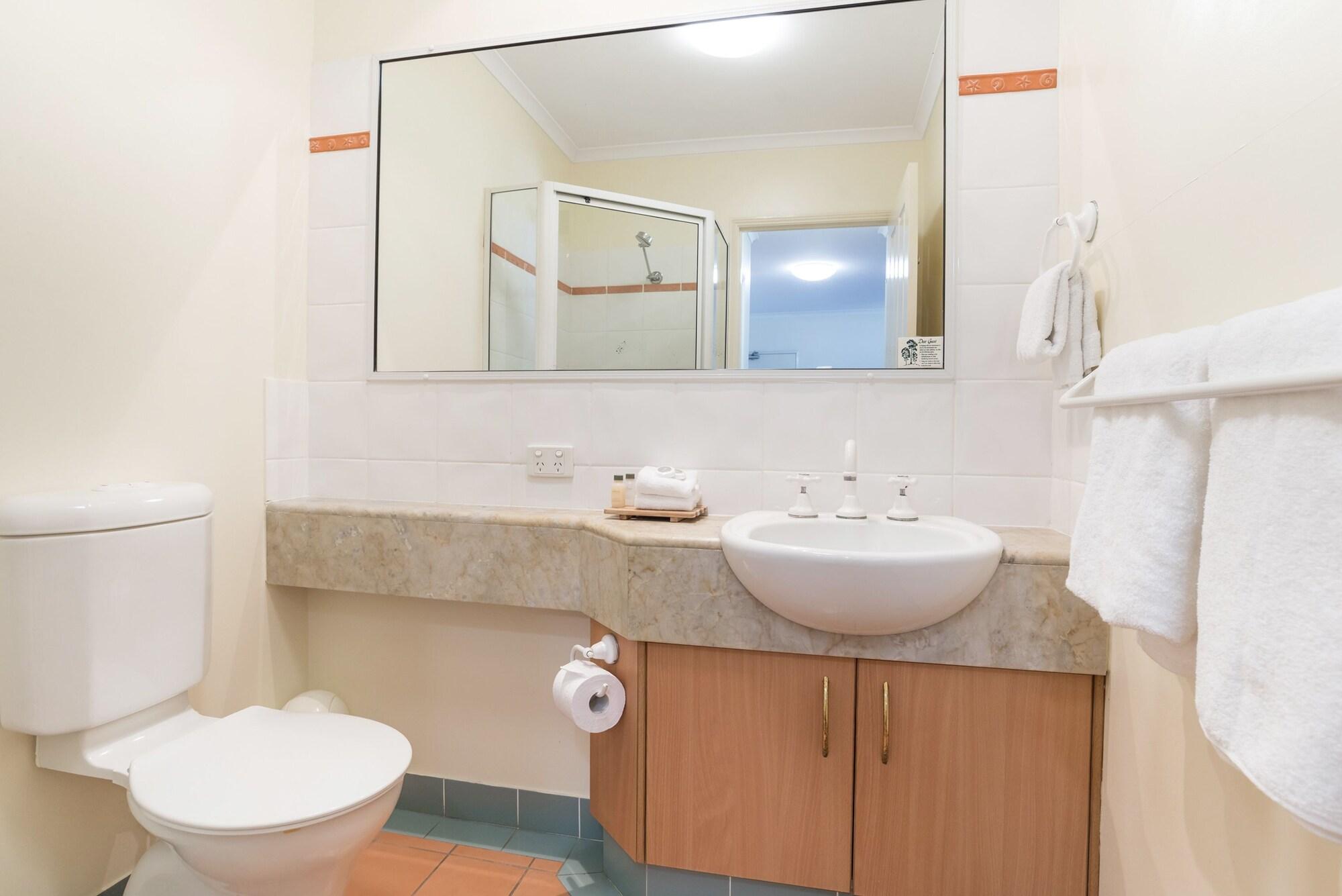 Mid City Luxury Suites Cairns Eksteriør billede
