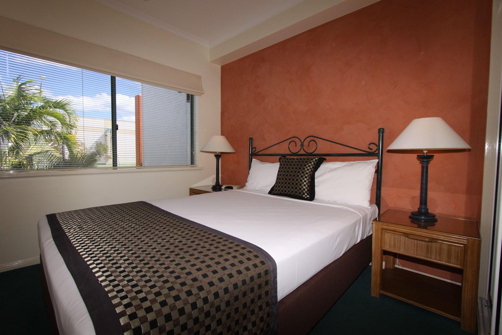 Mid City Luxury Suites Cairns Eksteriør billede