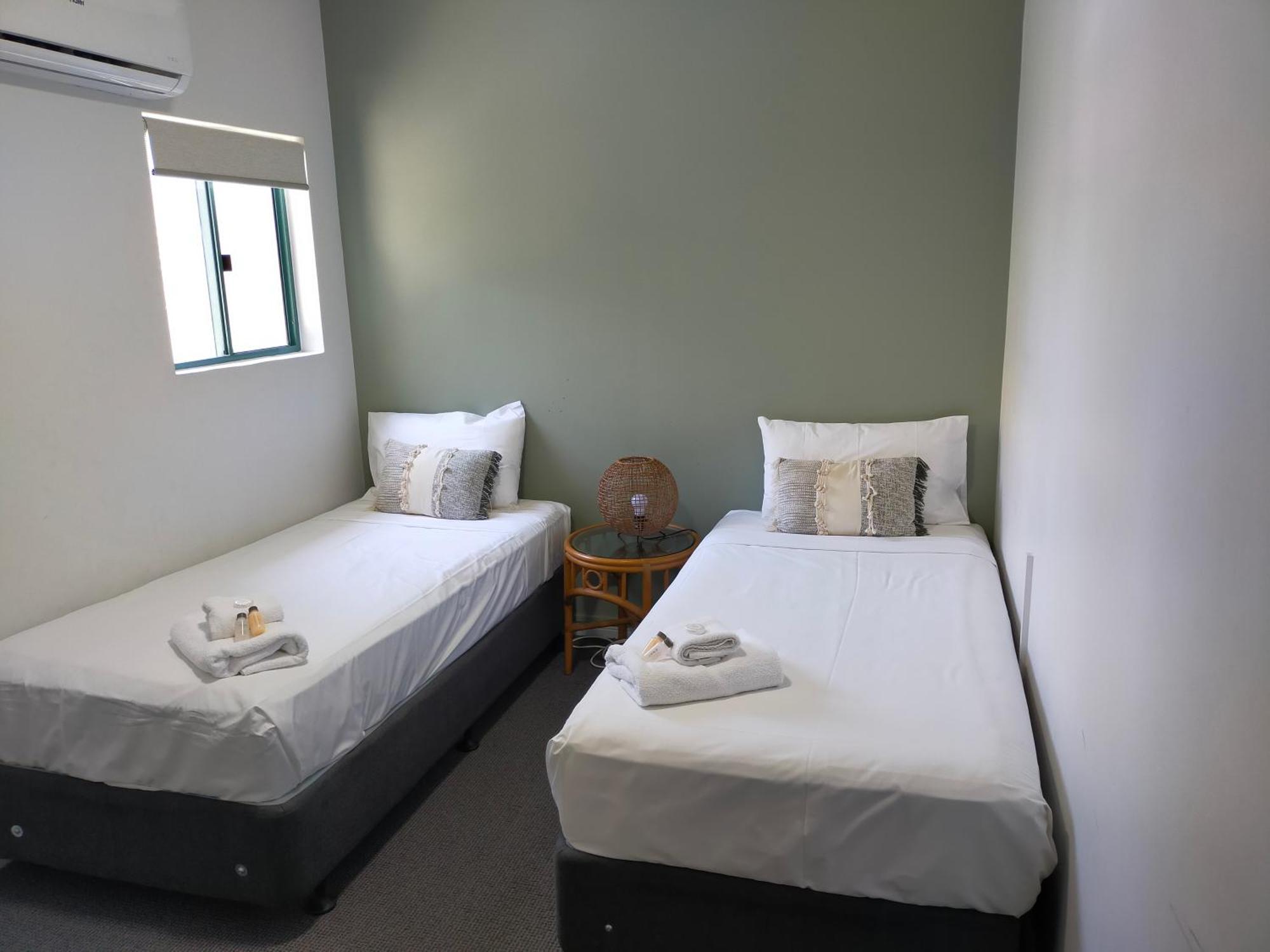 Mid City Luxury Suites Cairns Eksteriør billede