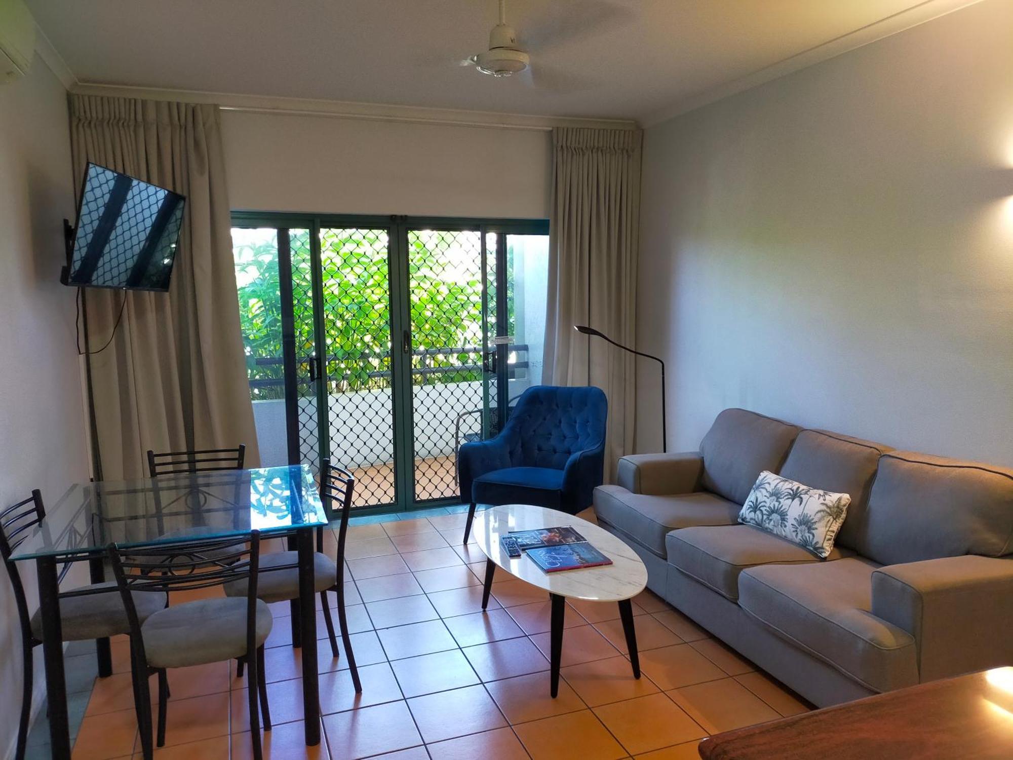 Mid City Luxury Suites Cairns Eksteriør billede