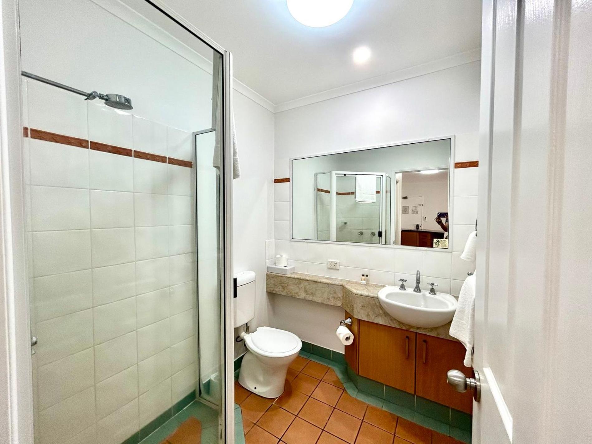 Mid City Luxury Suites Cairns Eksteriør billede