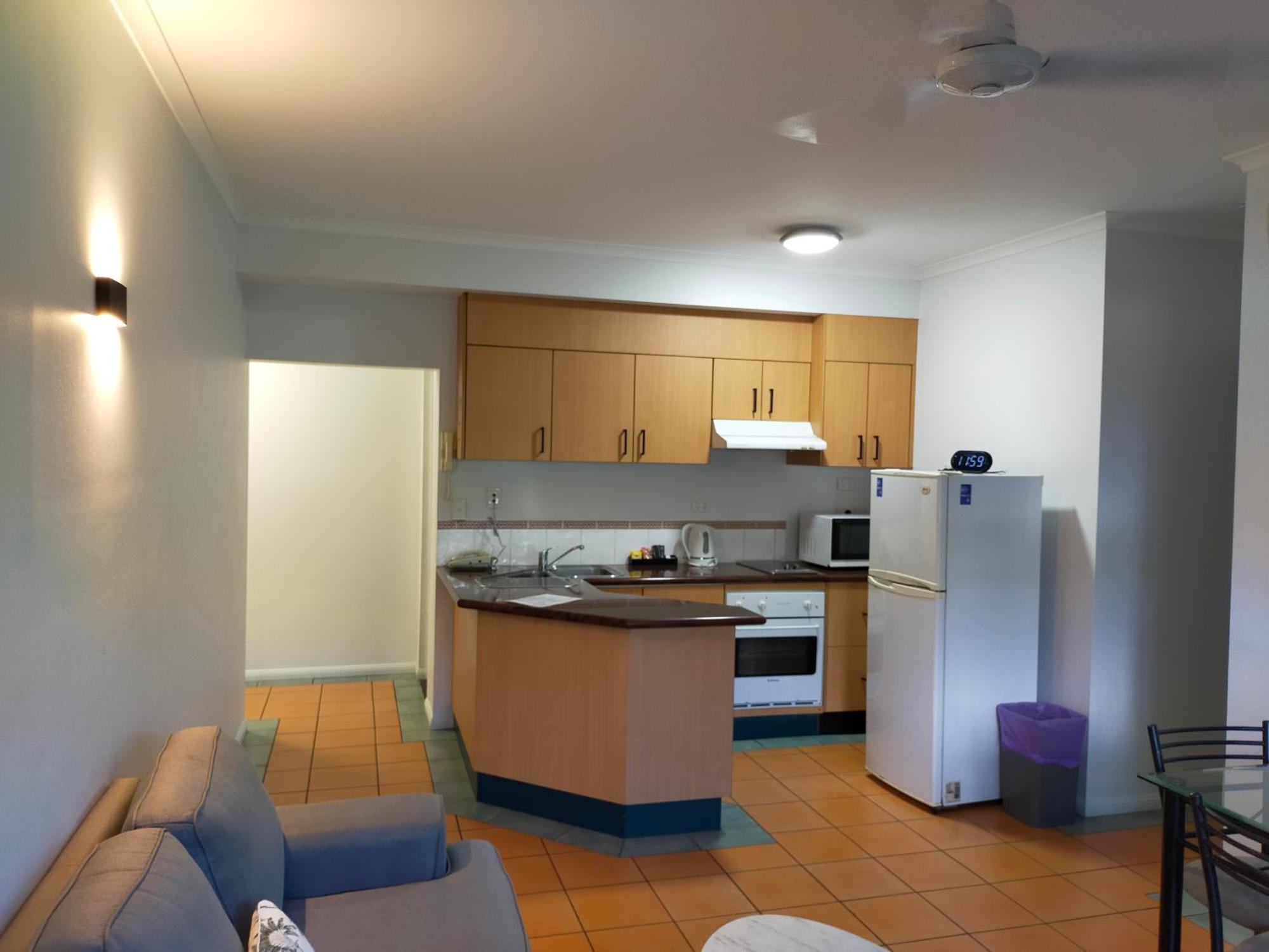 Mid City Luxury Suites Cairns Eksteriør billede
