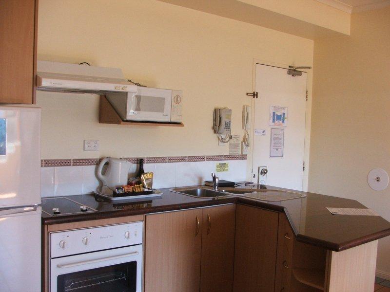 Mid City Luxury Suites Cairns Eksteriør billede