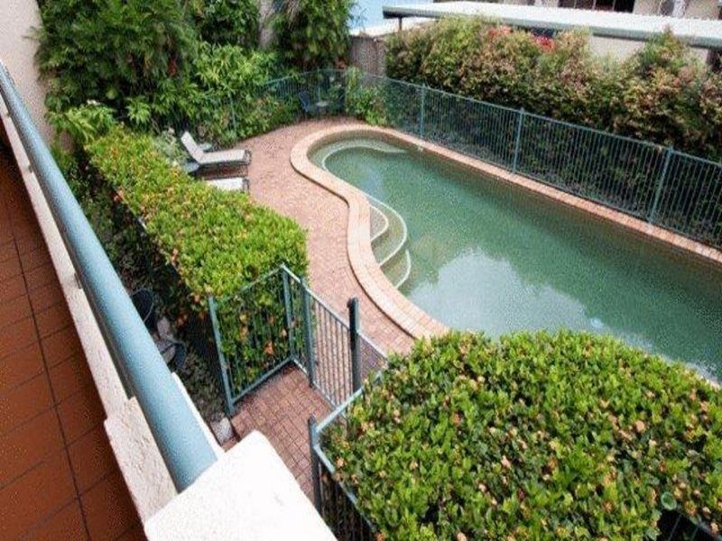 Mid City Luxury Suites Cairns Eksteriør billede